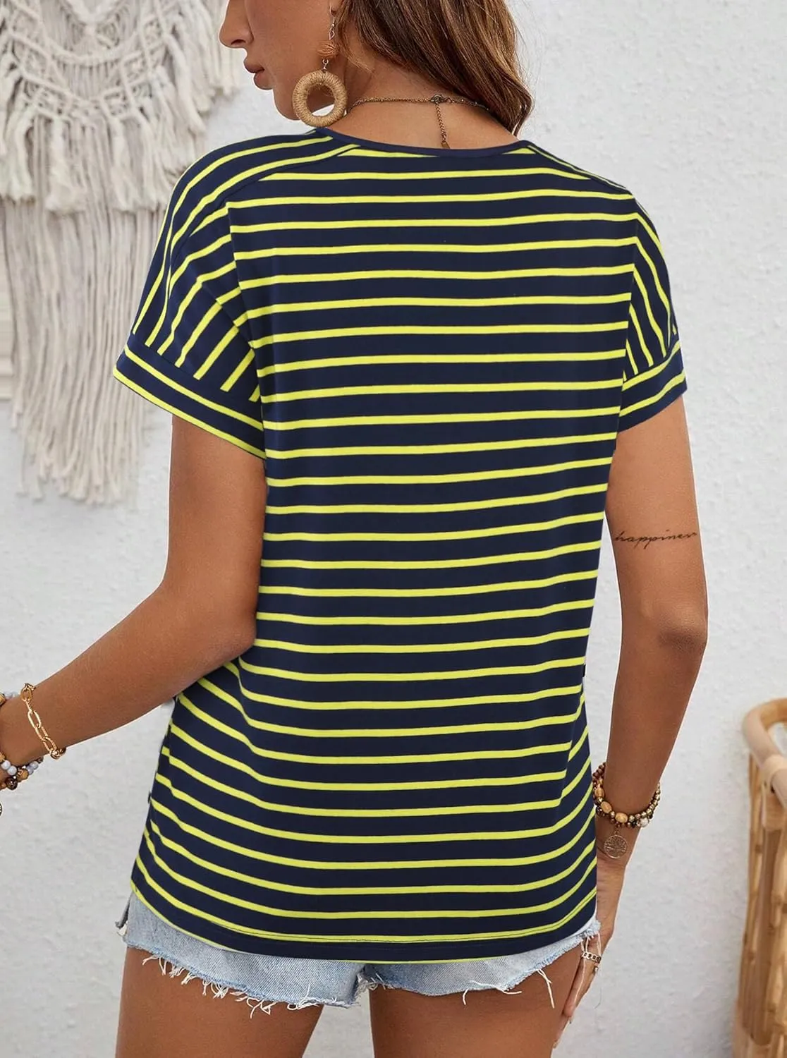 LilyCoco Womens Short Batwing Sleeve Striped Shirt Crew Neck Tops Casual Loose Fit Tee